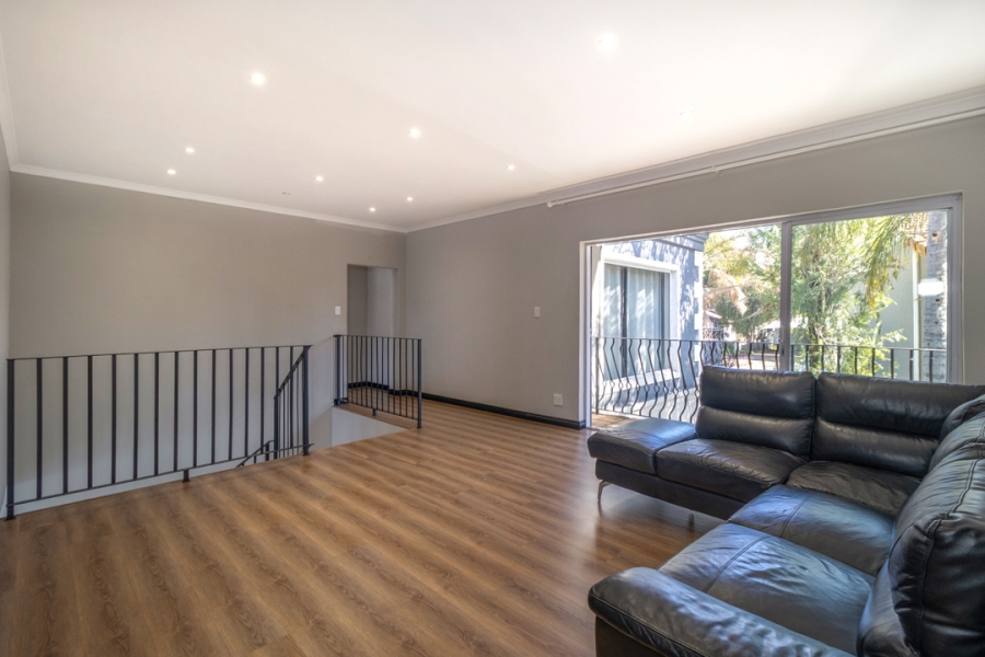 6 Bedroom Property for Sale in Eagles Landing North West